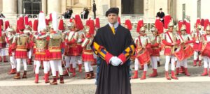 Armaos con guardia vaticana