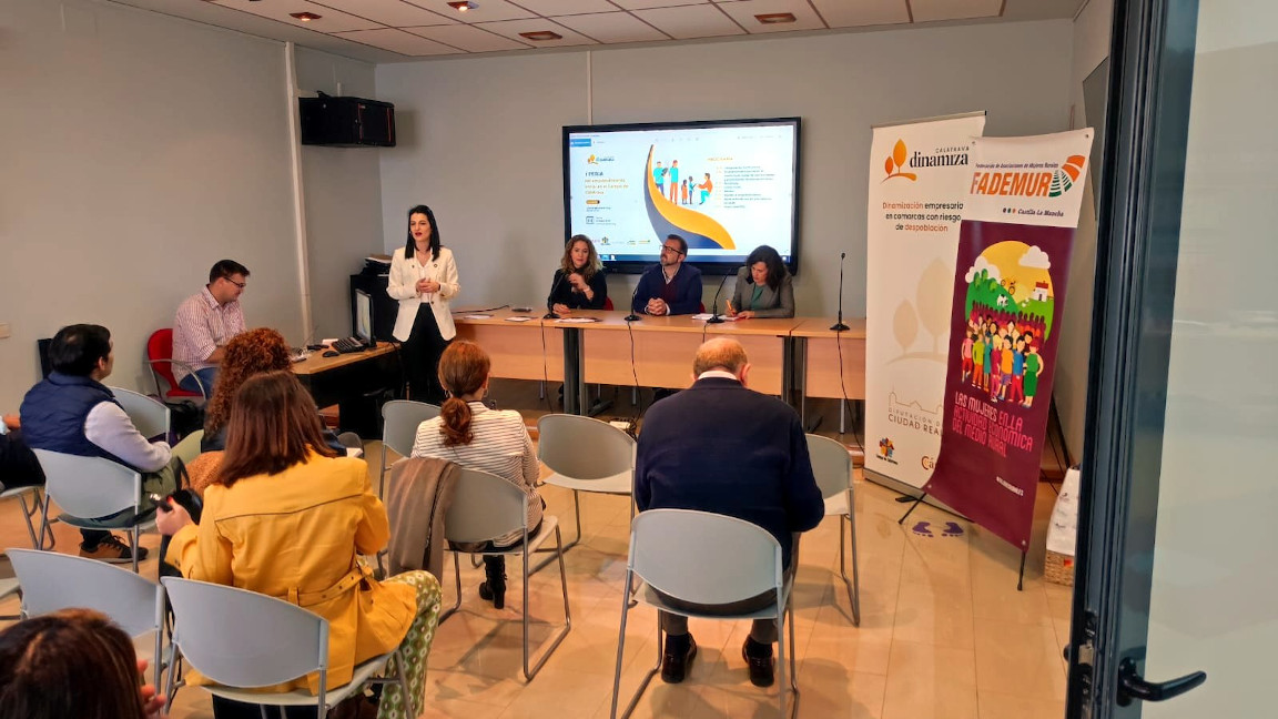 Cerca de 30 personas participaron en la 1ª Feria del Emprendimiento Social en el Campo de Calatrava