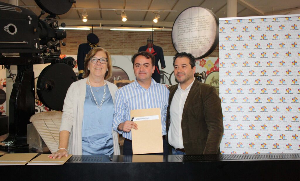 Firma ayuda LEADER representante ayuntamiento Moral